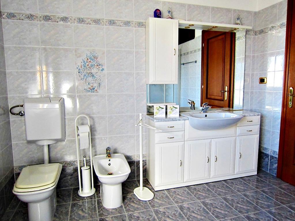 Stirenca B&B Trieste Værelse billede